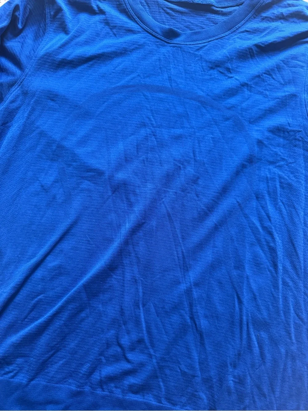 Lululemon Swiftly Tech Long Sleeve 2.0 in a royal blue